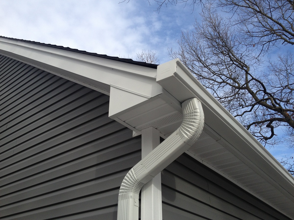 Seamless aluminum gutters on a Northeast Ohio home